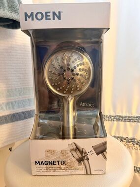 MOEN Attract Magnetix Handheld Shower Head - Brushed Nickel no hose